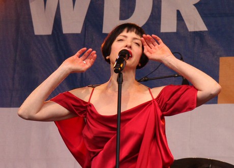 helen-schneider