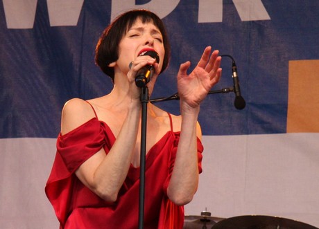 helen-schneider