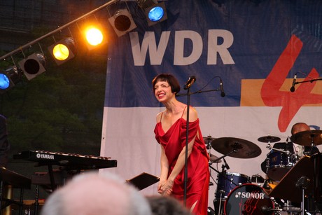 helen-schneider