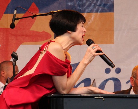 helen-schneider