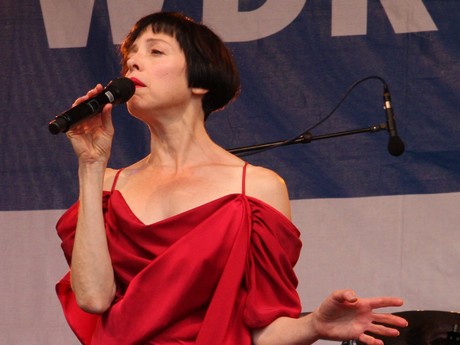 helen-schneider
