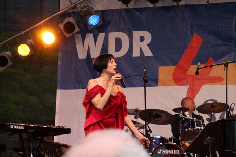 helen-schneider