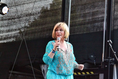 mary-roos