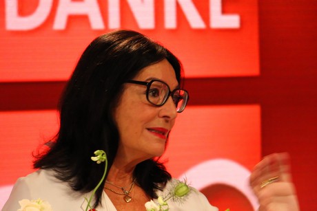 nana-mouskouri