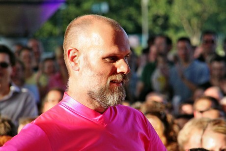 pink-poms