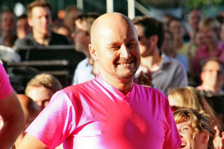 pink-poms