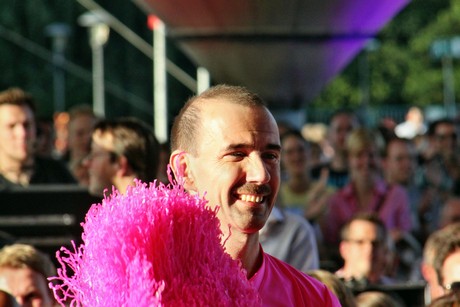 pink-poms