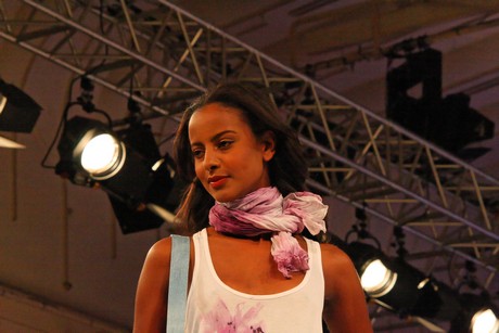 sara-nuru