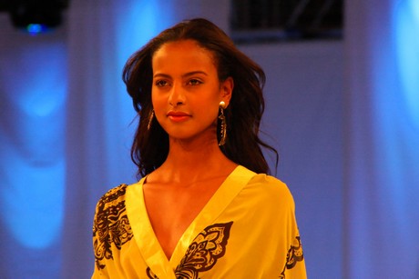 sara-nuru