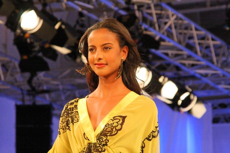 sara-nuru