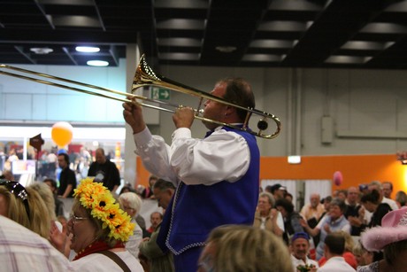 swinging-fanfares