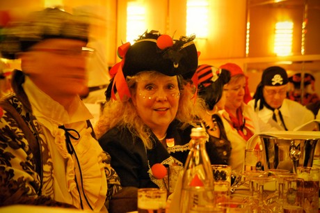 grosse-Kostuemsitzung