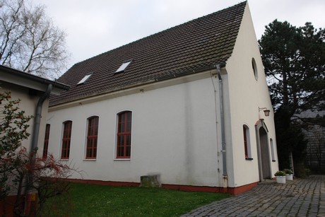 buir-evangelische-kirche